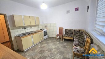 Dom s veľkým potenciálom – pokojná lokalita, veľký pozemok - 6