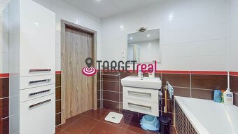 PREDAJ : pekný svetlý 3 izbový byt po rekonštrukcii v Sásove - 6