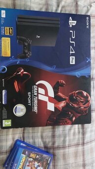 PS4 PRO - 6