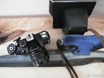 Starý fotoaparát ZENIT - 6