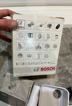 Mlynček Bosch mum 2-4 na kuchynský robot - 6