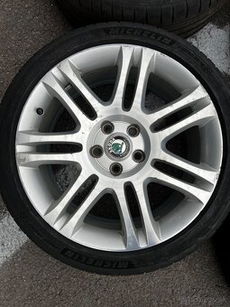 5x112 r18 225/40r18 - 6