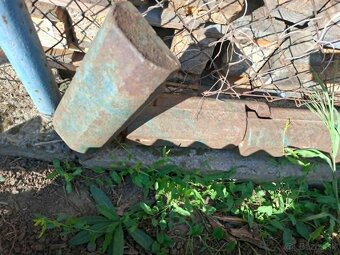 Predam pouzite diely na pluh PHX PH1 - 6