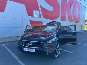 Infiniti FX30Ds - 6