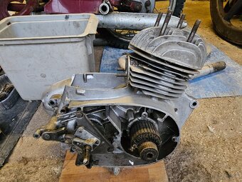Jawa 250 - 6