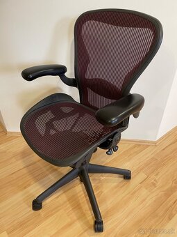 Herman Miller Aeron - veľkosť B - 6