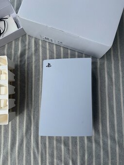 PLAYSTATION 5 Disc Edition - 6