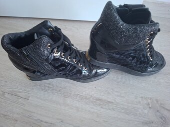 Predám tenisky na platforme hōgl kožené a čižmy. - 6