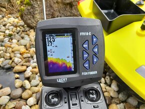 Zavažacia zakrmovacia lodka s GPS a farebným sonarom aj bez - 6
