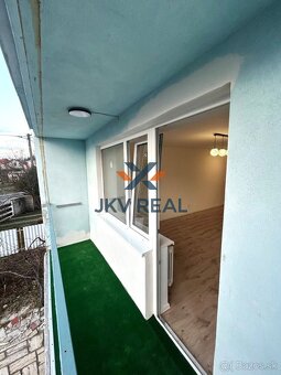 ZĽAVA Nájom - 2 izbový byt+ balkón+ záhrada - 6