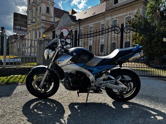 Suzuki GRS 600 - 6