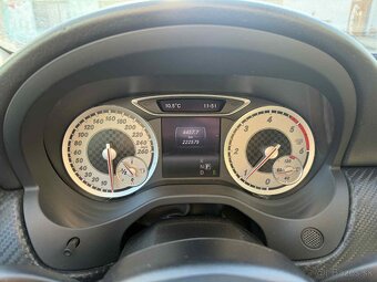 Mercedes-Benz A180 - 6