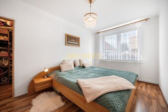 NA PREDAJ RODINNÝ DOM S PRÍSTAVBOU MALACKY, HVIEZDOSLAVOVA - 6