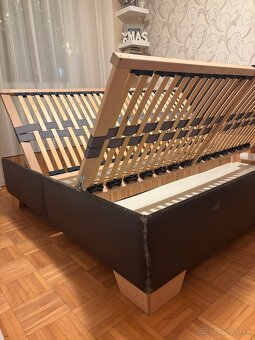 Koženková posteľ - 6