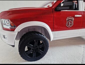Bruder hasičské auto - 6