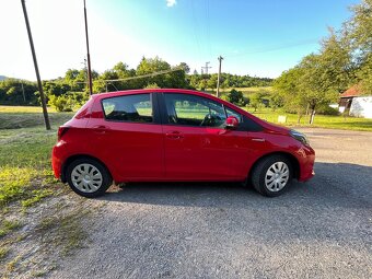 Toyota Yaris 1.5 Hybrid e-CVT - 6