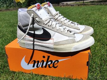 Nike BLAZER MID '77 PRO CLUB - 6