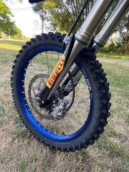 Yamaha yzf 250 - 6