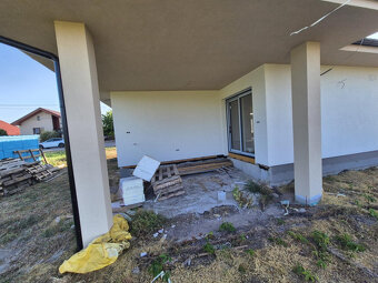 Na predaj je moderný novopostavený rodinný dom vo fáze holod - 6