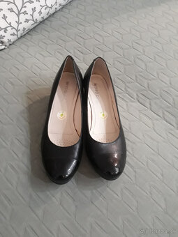 Predám dámske poltopánky č. 37 - 6