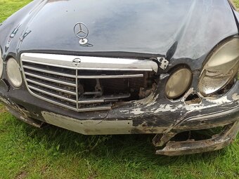 Mercedes Benz w211 e320 - 6