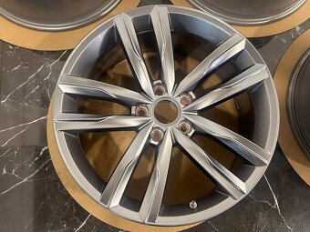 original alu vw passat r18 Dartford 3G0601025K - 6