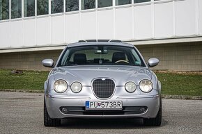 Jaguar S-Type 4,2 V8 300Ps - 6