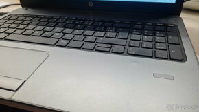 15palcový HP notebook - nový SSD, škaredší 15palcový HP note - 6