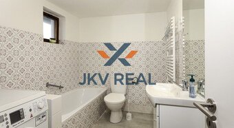 JKV Real ponúka na predaj pekný poschodový rodinný dom, Malé - 6
