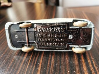 Dinky toys Ford Vedette - 6