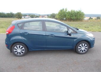 Ford Fiesta 1,2 44 kw perf. stav benzín manuál 44 kw - 6