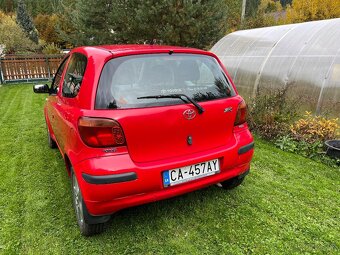 Toyota Yaris 1,0 2005 - 6
