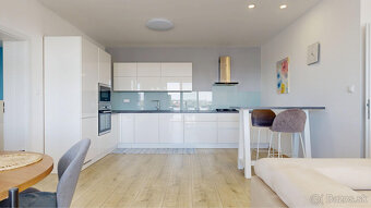 Na predaj: výnimočný 2-izbový byt s loggiou a nadštandardnou - 6