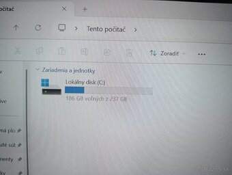 predám Dell Latitude 5410 , Intel i5 . 8gb ram , Win 11 - 6