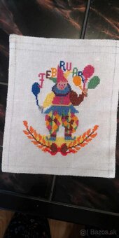 Vyšívaný kalendár - 6