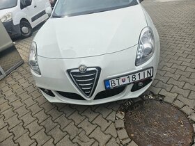 Alfa Romeo - 6