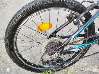 MODRÝ BICYKEL CTM, VEĽKOSŤ 20 - 6