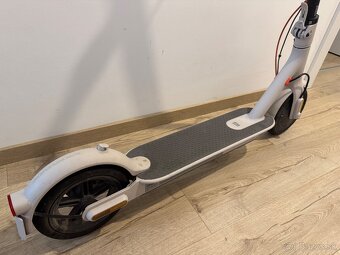 Xiaomi Mi Electric Scooter 3 - 6