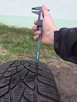 Originál Audi hliníkové disky +zimné pneu - 6