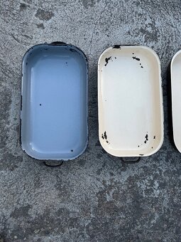 Smaltované pekáč. - 6