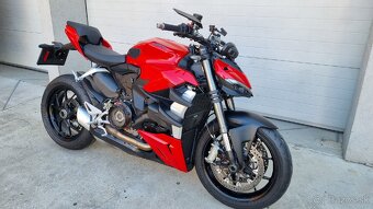 Ducati Streetfighter V2 - 6