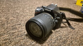 Predám NIKON D5200 + objektív NIKON 18-105 - 6