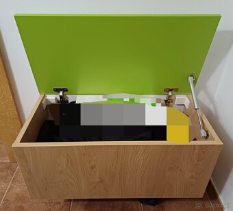 Vešiaková stena - 6