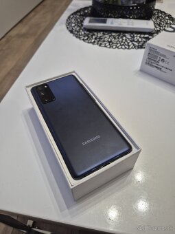 Samsung galaxy S20 FE - 6