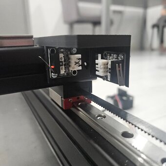 Laser - samostatny ram - 6