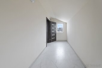 4i rodinný dom s terasou na predaj, obec Méra, Maďarsko - 6