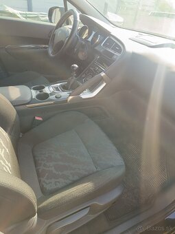 Peugeot 3008 1.6HDI - 6