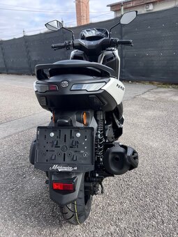 YAMAHA NMAX 125 - 6
