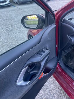 Predám Toyotu Yaris - 6