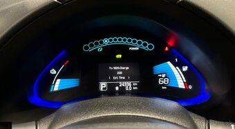 Nissan Leaf VISIA 30 KWH, rok 2017, nájezd jen 24336 km - 6